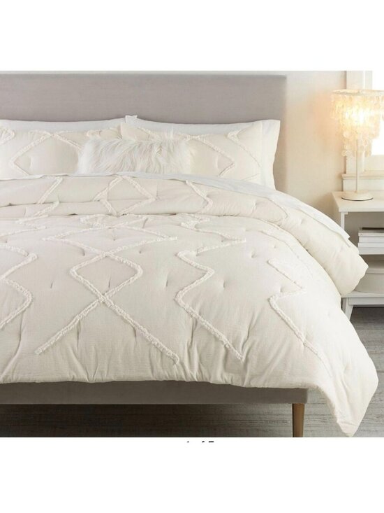 Pottery Barn Teen Other - Ashlyn Tufted Standard Sham 100% Cotton off White Pottery Barn Teen Machine Wash